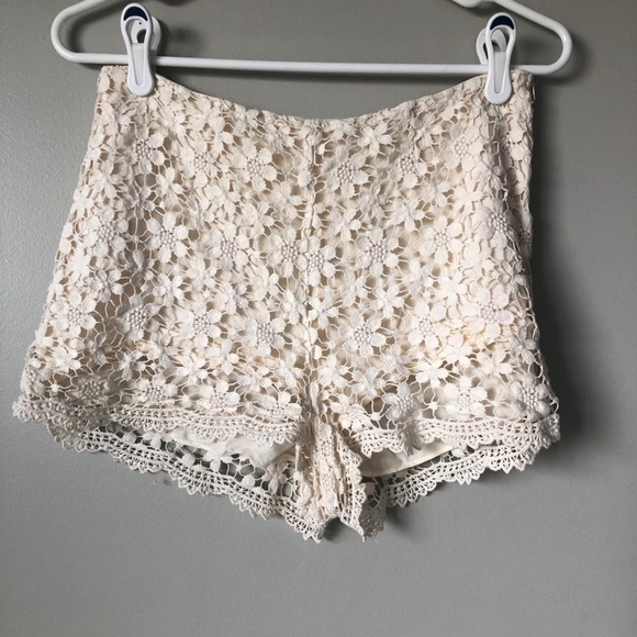 NAF NAF Floral Lace High Waisted Shorts - Picture 2 of 7